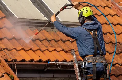 Démoussage et hydrofuge de toiture à Flaumont-Waudrechies